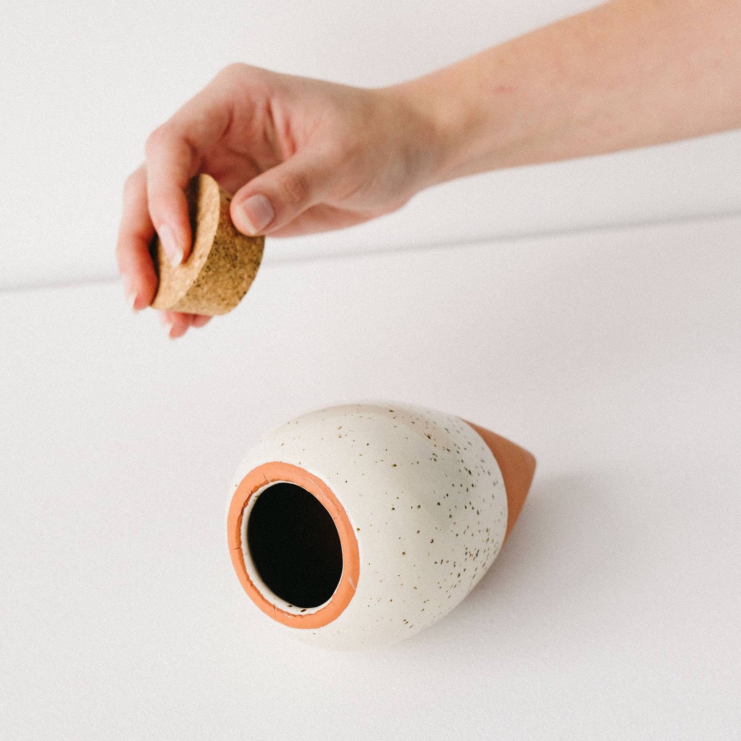 Hydrating Olla - Speckled white