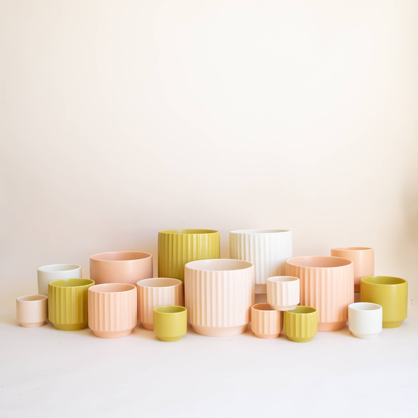 Monroe Planter | Vintage White : 6.75 inch