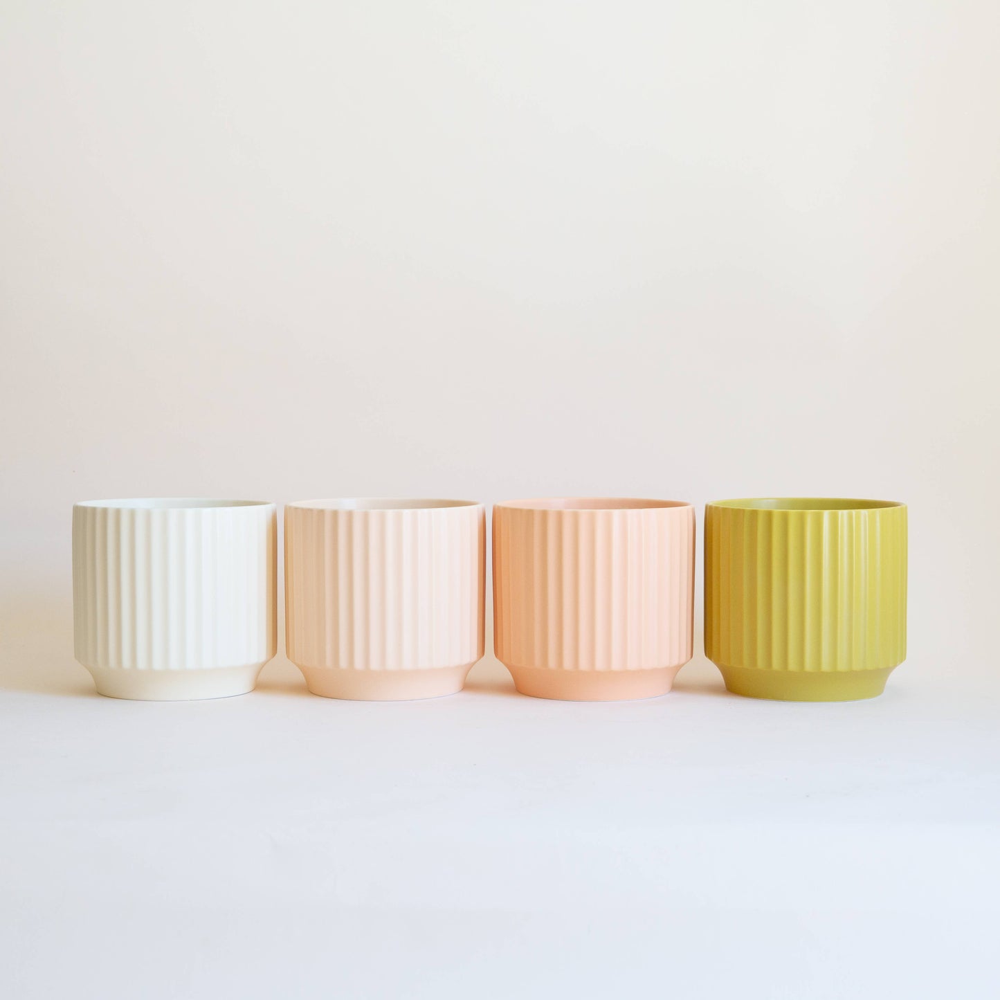 Monroe Planter | Vintage White : 6.75 inch