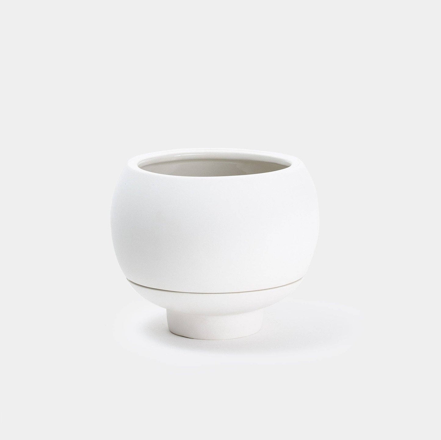 Sutton 15 Ceramic Self Watering Pot: White Dolomite