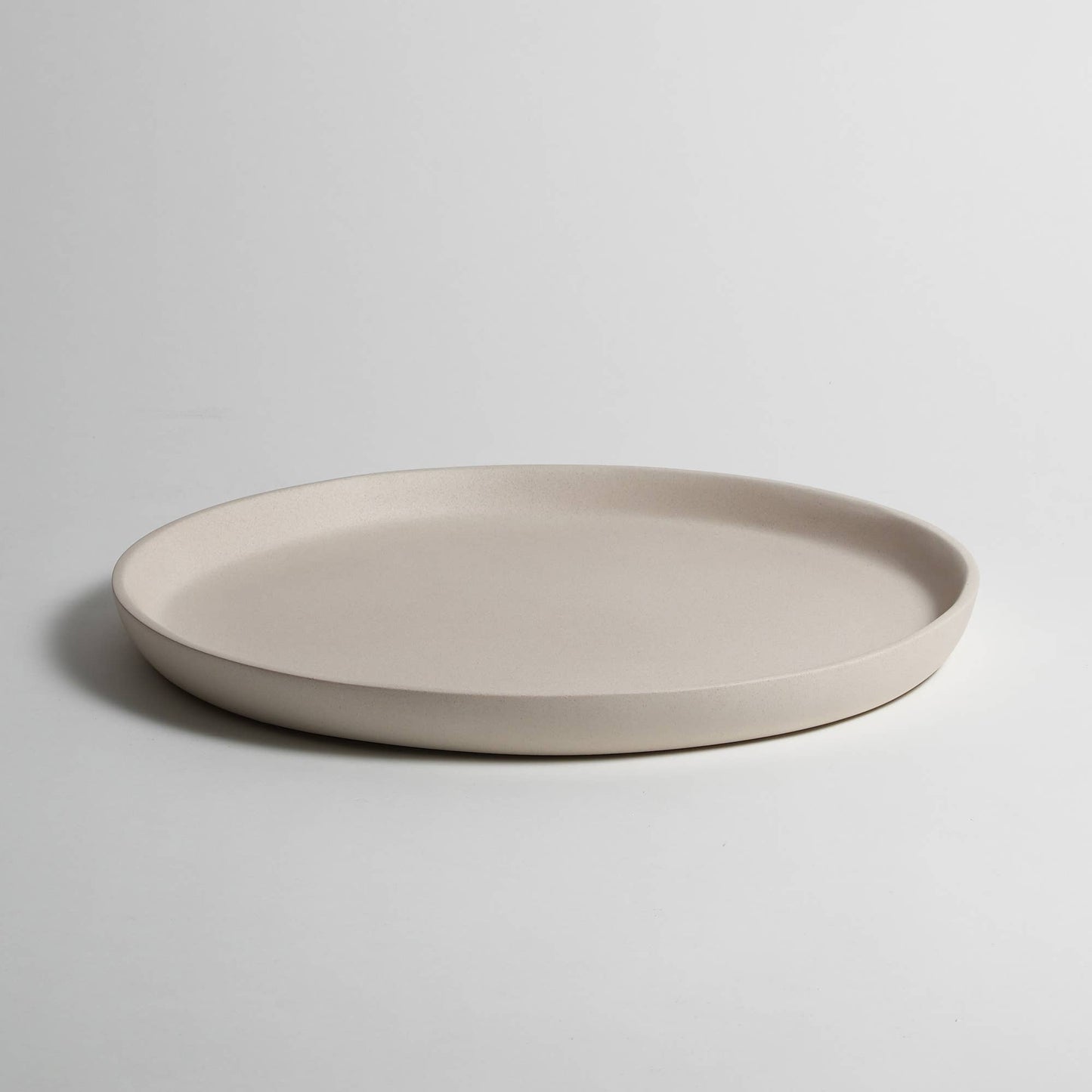 14 Inch Fiberglass Planter Saucer: White