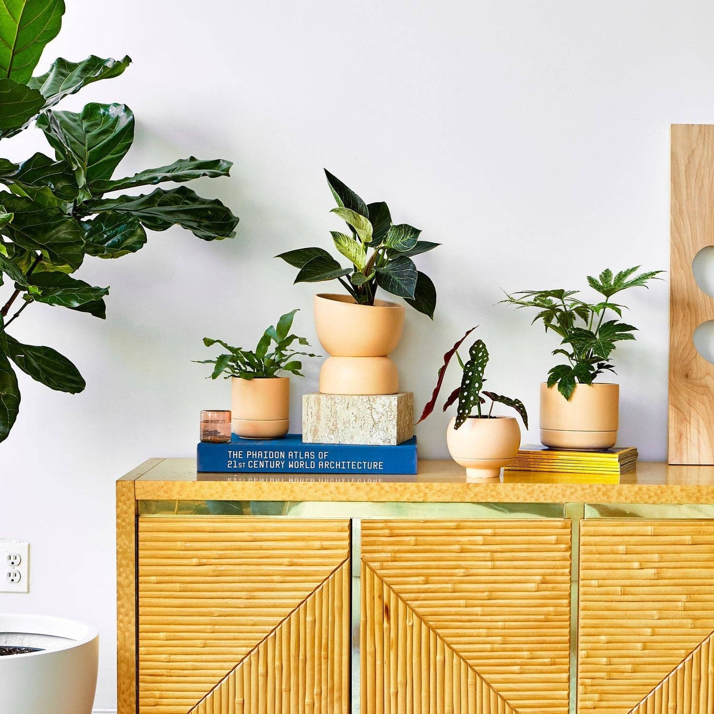 Sutton 15 Ceramic Self Watering Pot: White Dolomite