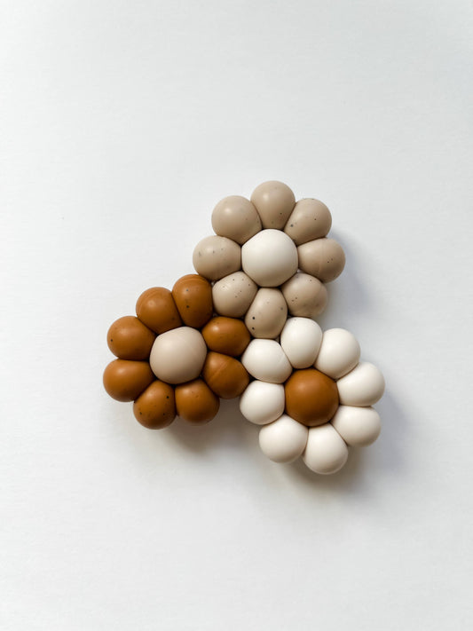 Daisy Teether - Speckled Rust