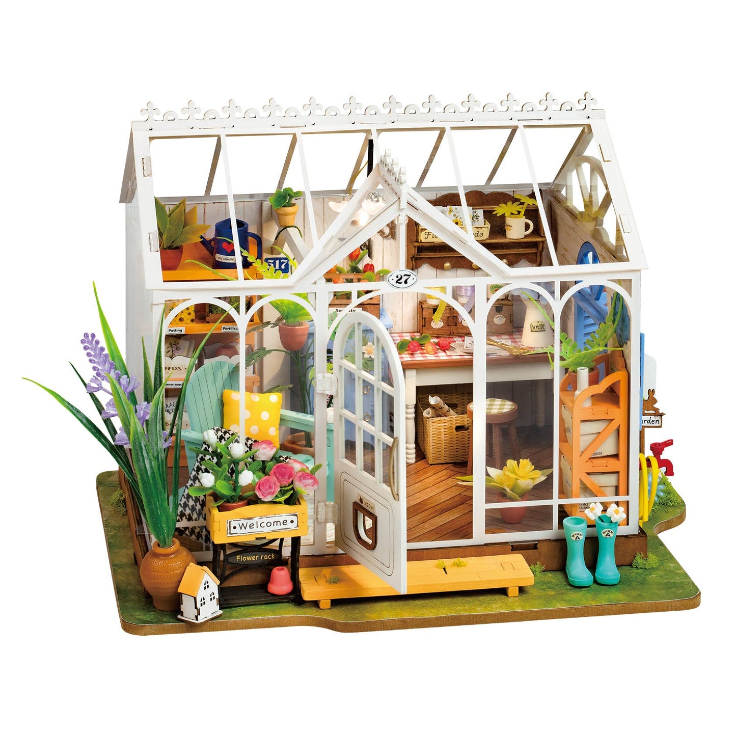 Dreamy Garden House DIY