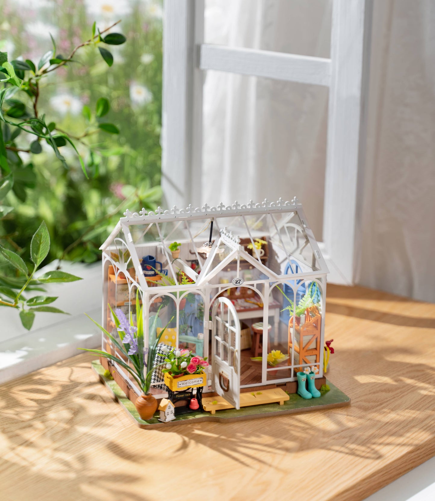 Dreamy Garden House DIY