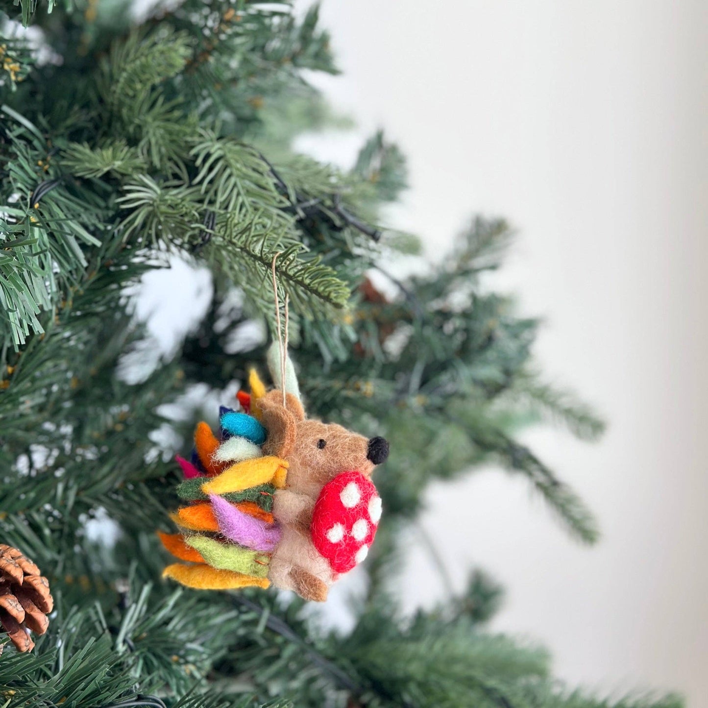 Hedgehog Ornament with Mushroom: Gray