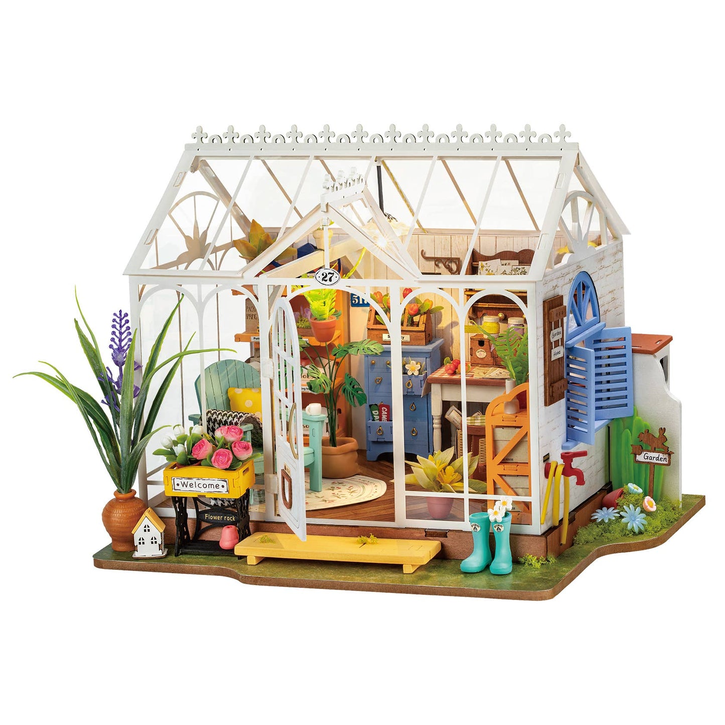Dreamy Garden House DIY