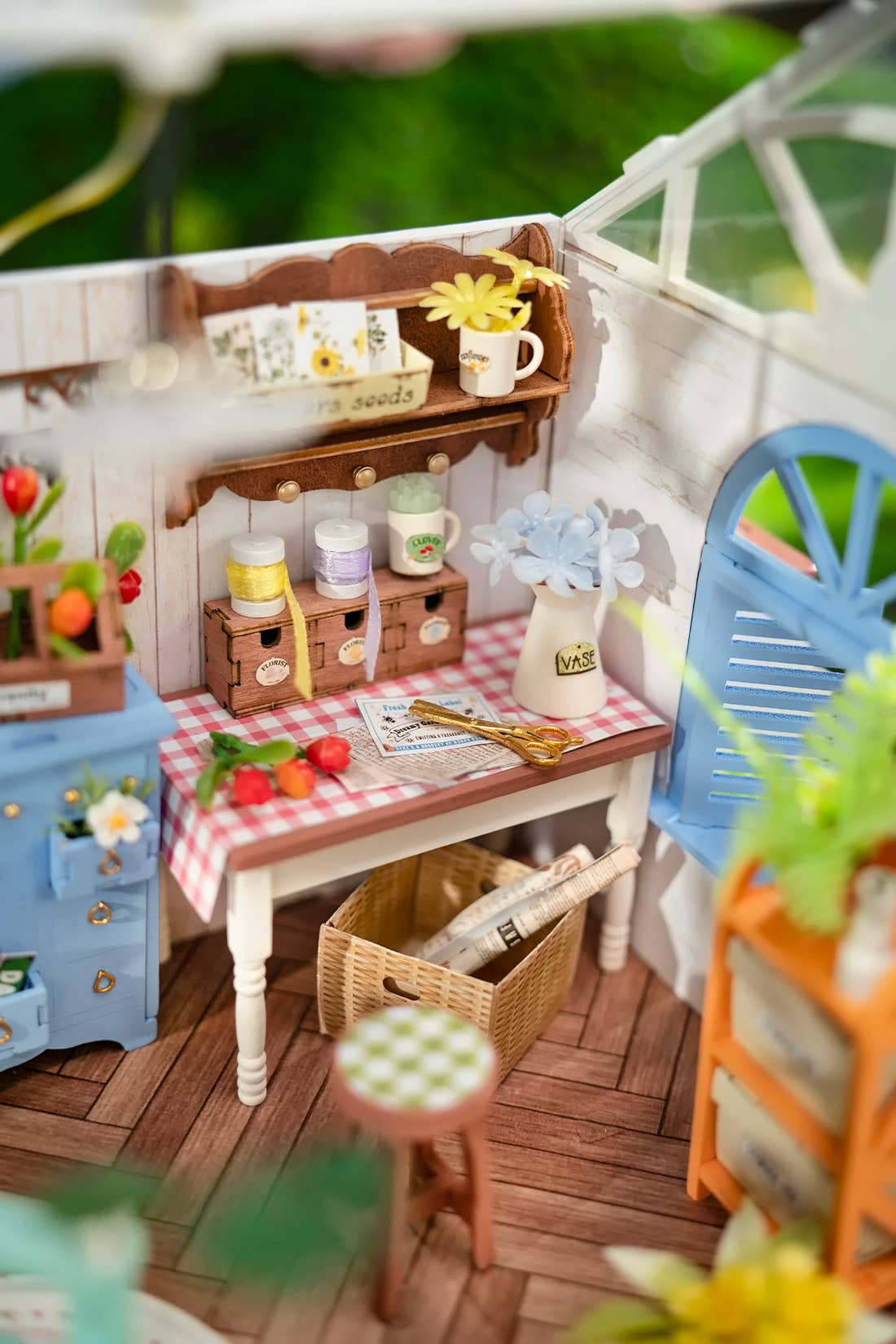 Dreamy Garden House DIY