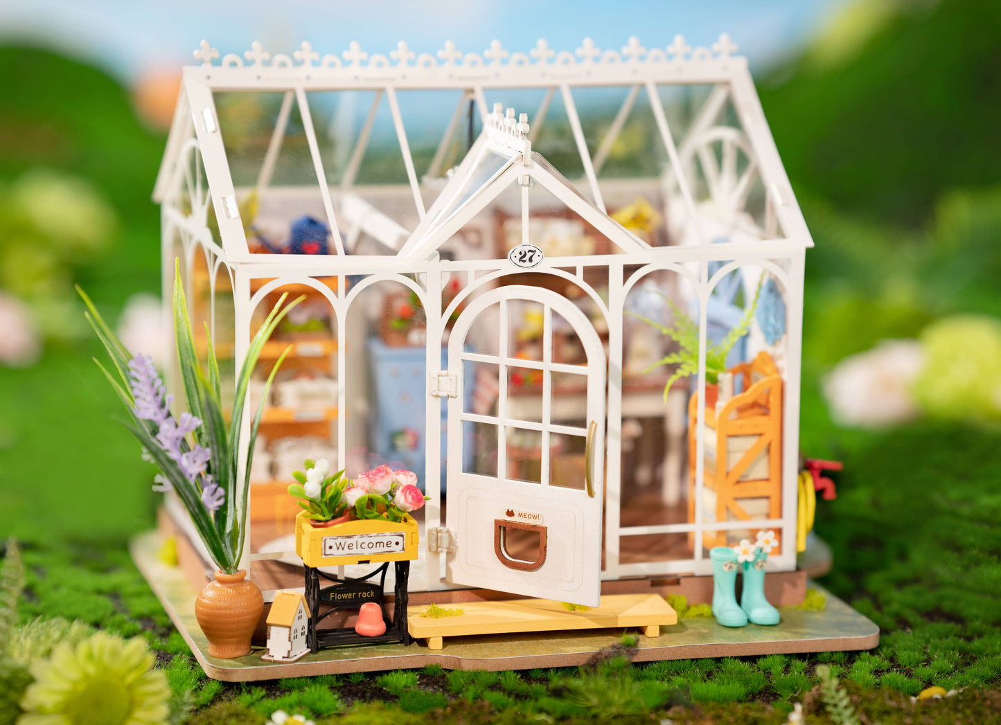 Dreamy Garden House DIY