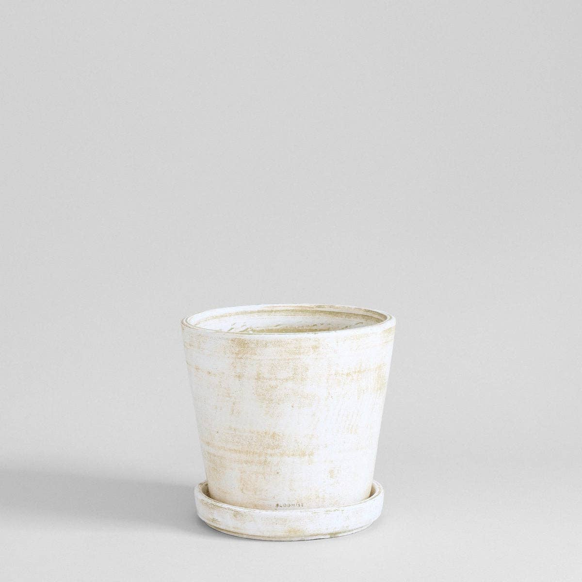 Terra Cotta Basic Planter, White Patina